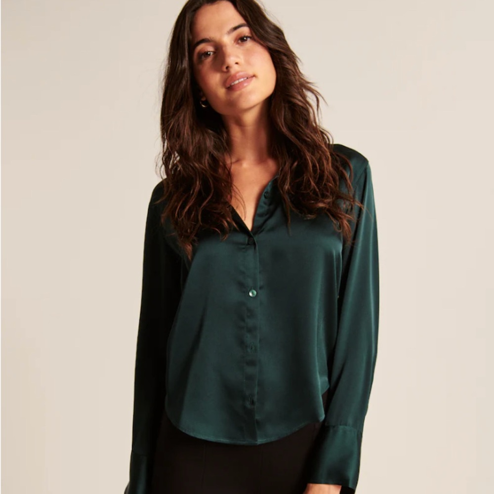 Abercrombie & Fitch L satin blouse